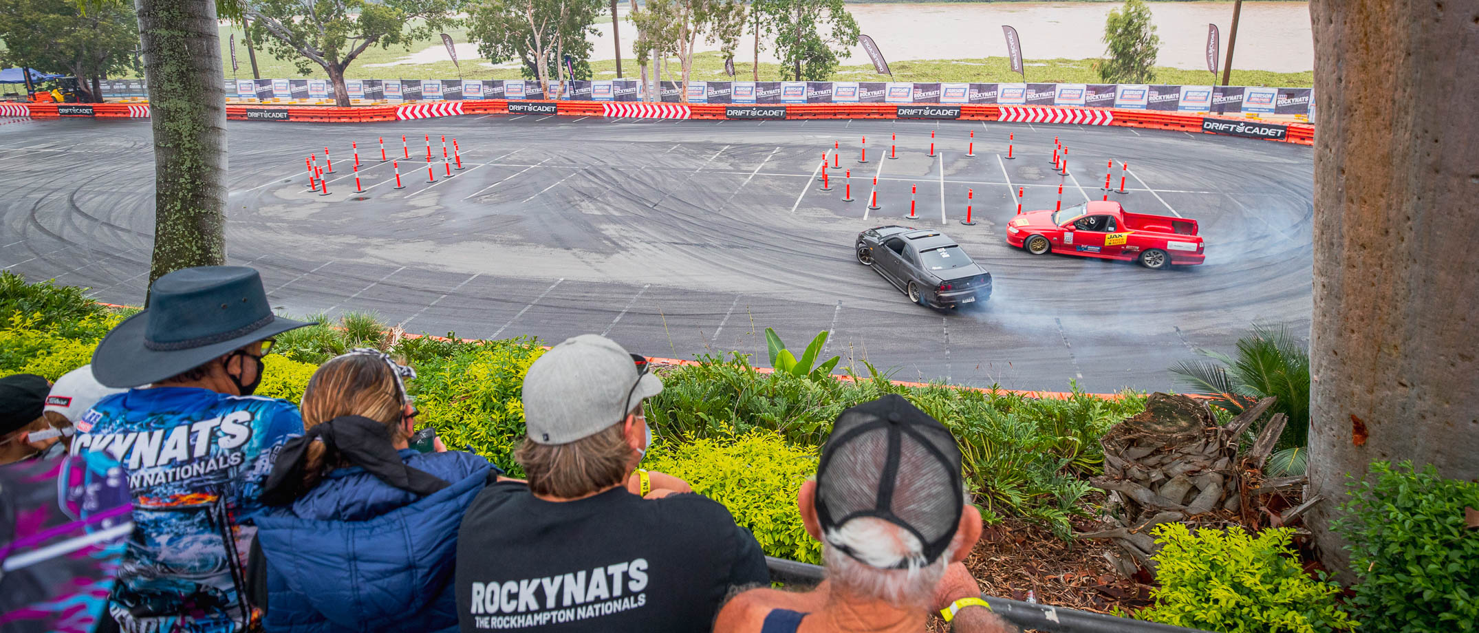 Car on drifting circuit with view of Fitzroy River - Rockynats